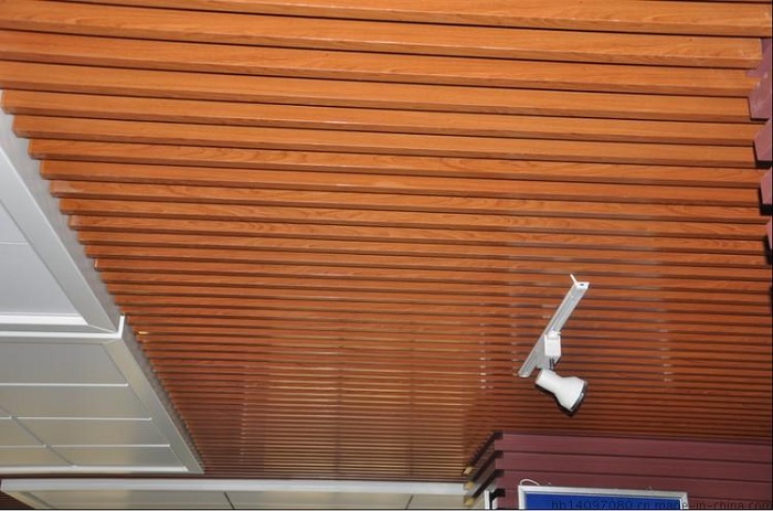 木纹铝方通,木纹铝方通吊顶案例 木纹铝方通,木纹铝方通吊顶案例