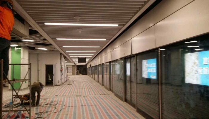 地铁装修，施工现场，善禾建材