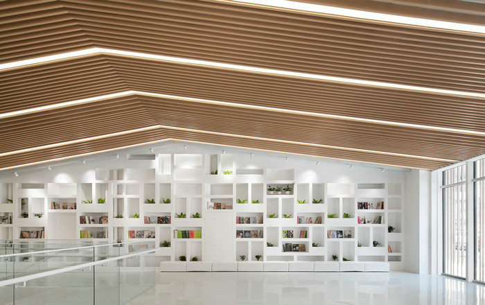 室内木纹铝方通吊顶