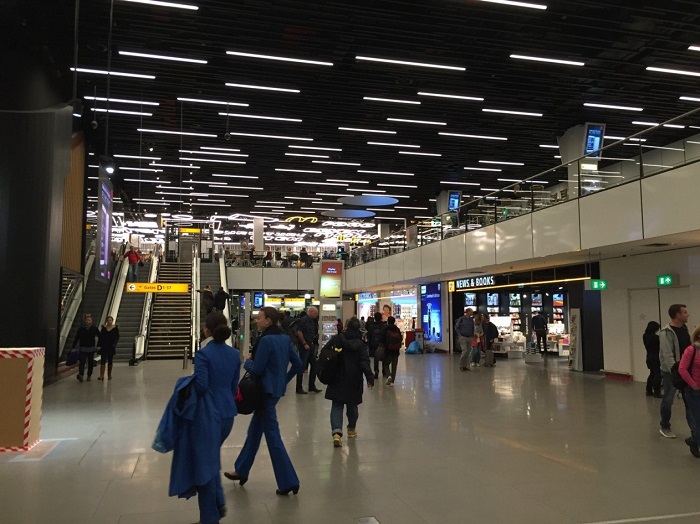 阿姆斯特丹机场装修,铝方通吊顶