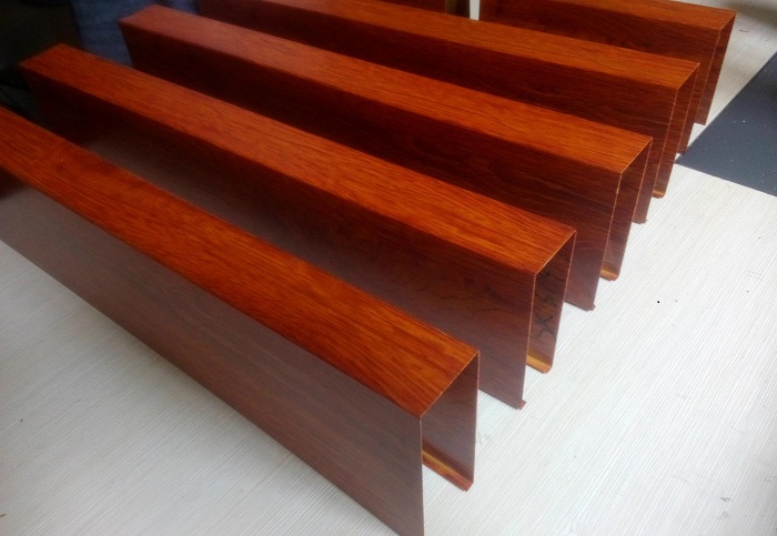 铝方通吊顶_如何防止型材铝方通变形